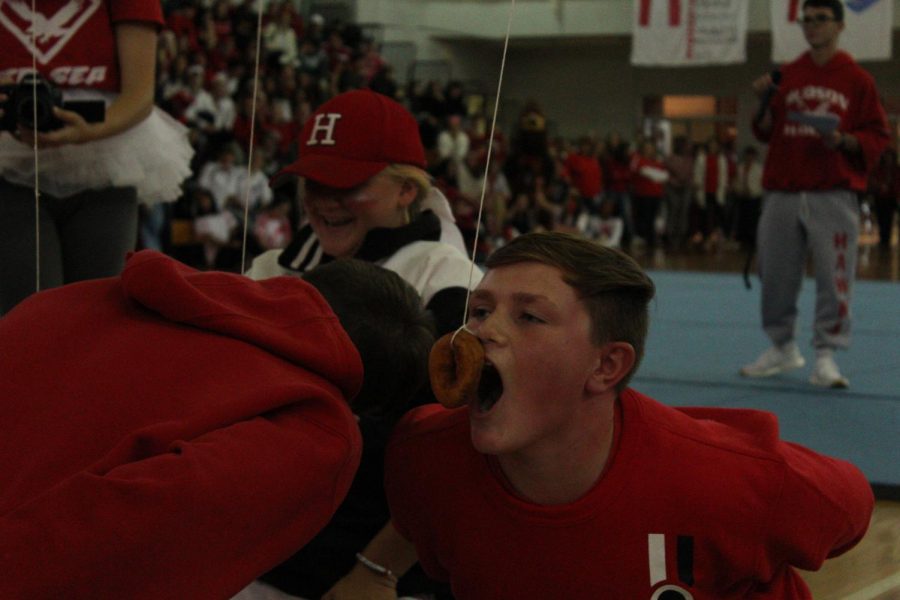 Eighth graders chow down on donuts in the competition
