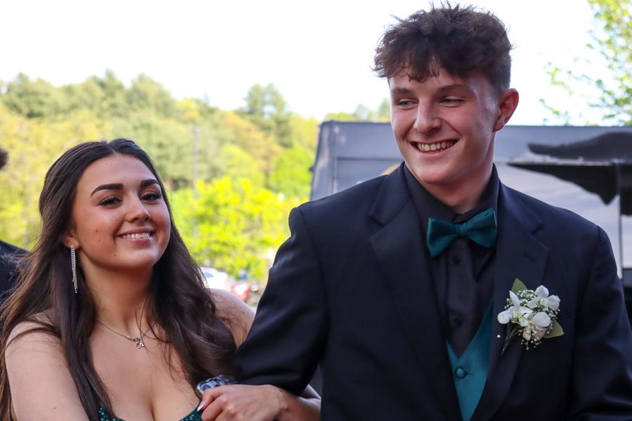 Katie OMalley and Jackson OBrien walking the red carpet |by Ella Spuria