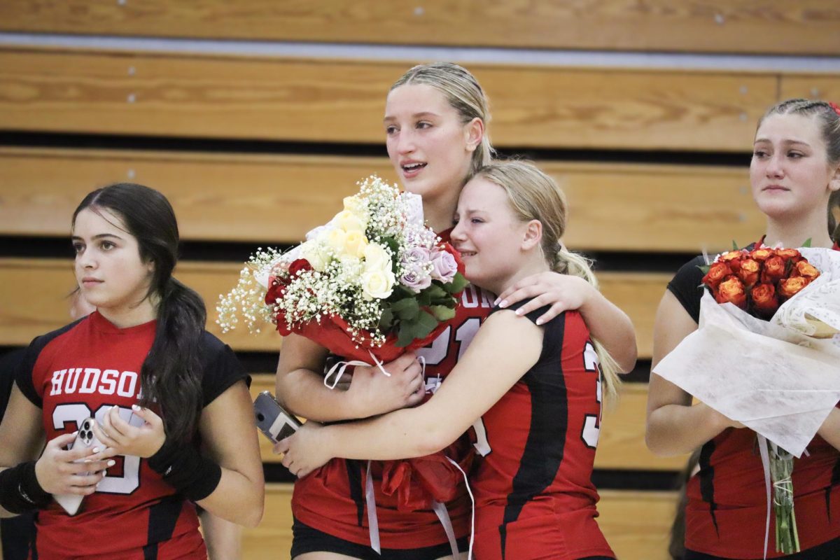 Captain Lauren Shurling (21) says goodbye to her teammates |by Ella Spuria 