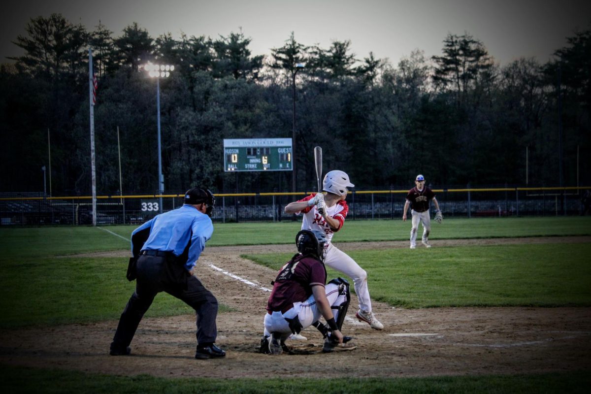 Anthony Moura (24) up to bat |by Andrew Oliveira